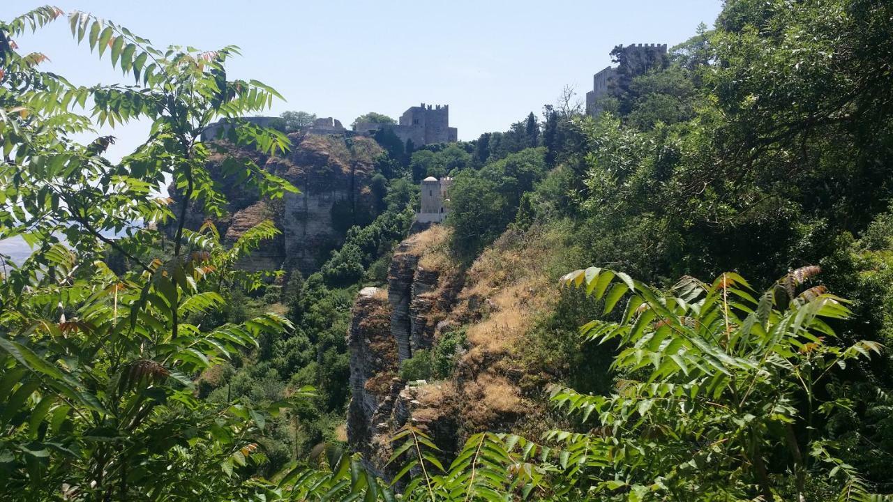 Apartamento Sole E Fiori Di Sicilia Valderice Exterior foto