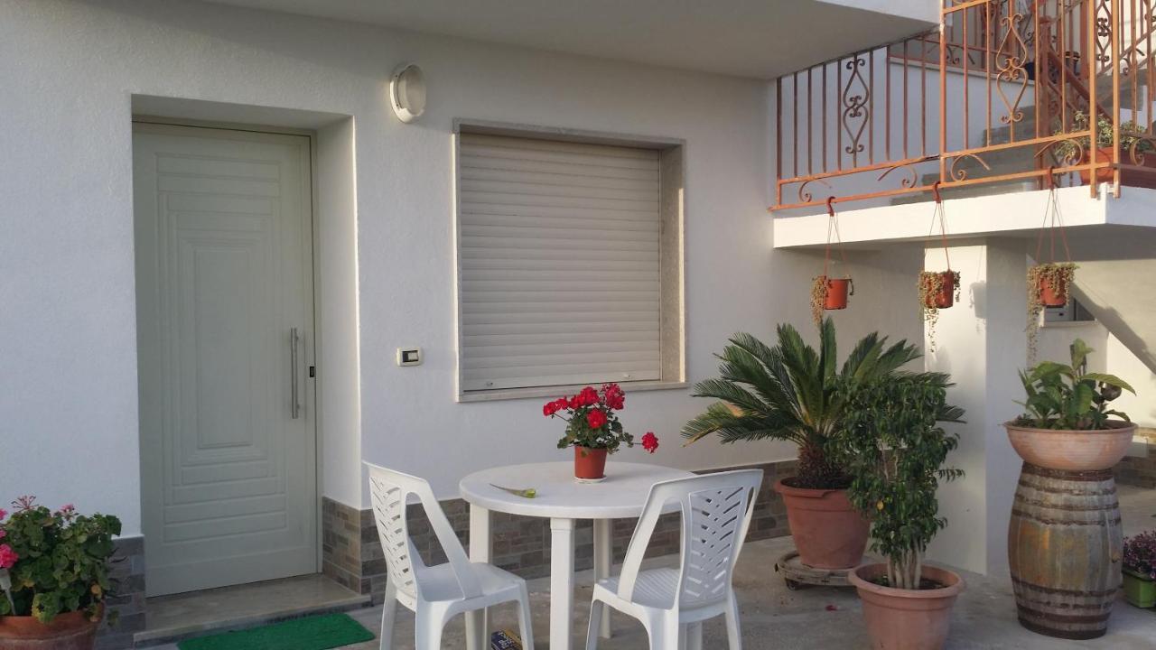 Apartamento Sole E Fiori Di Sicilia Valderice Exterior foto